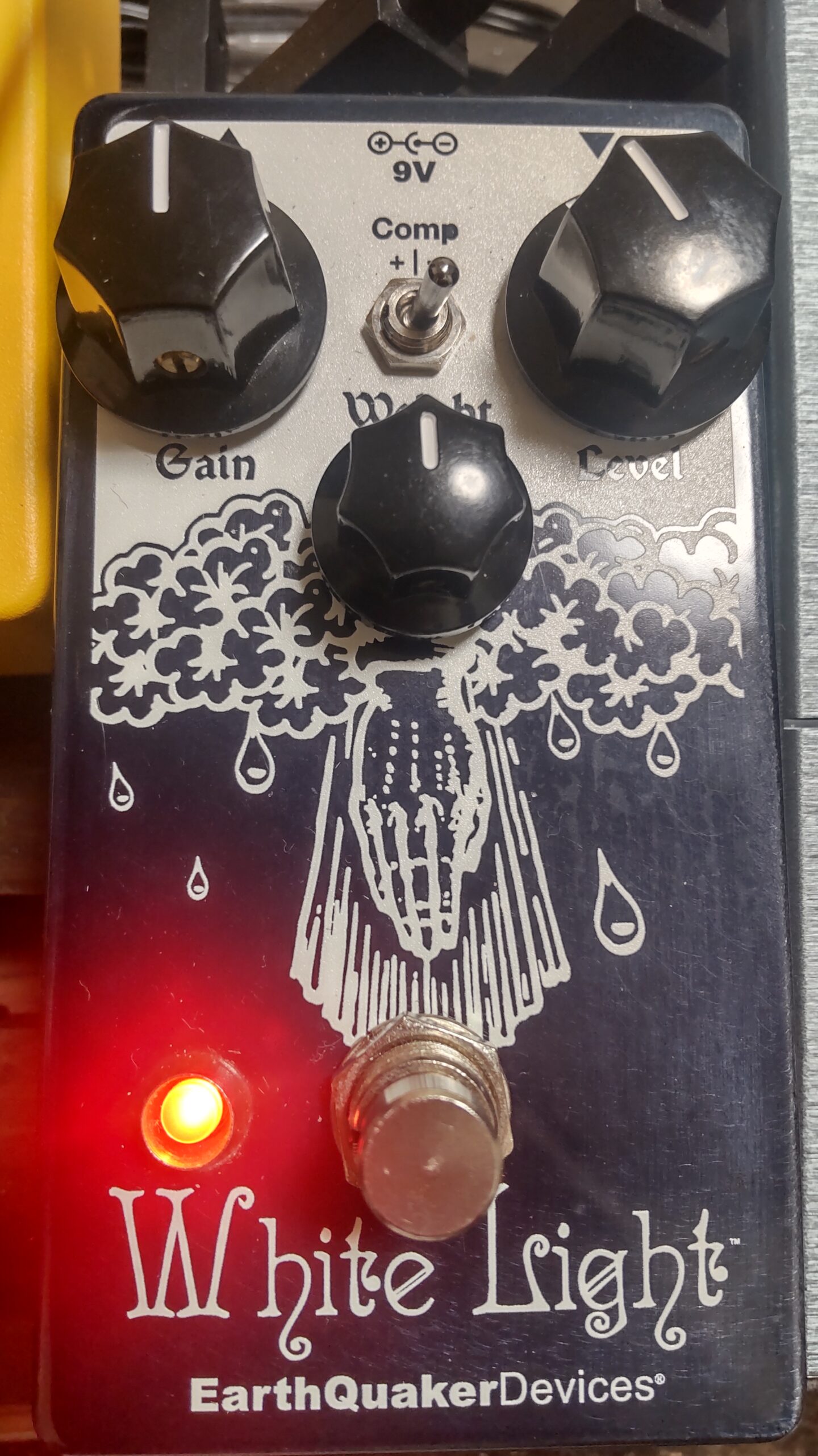 Earth quaker devices white lightミドルゲイン