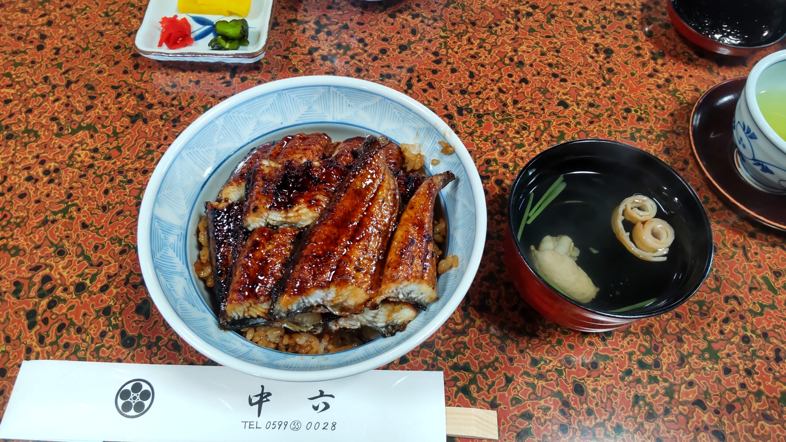 うなぎ御料理旅館中六のうなぎ丼4切れ