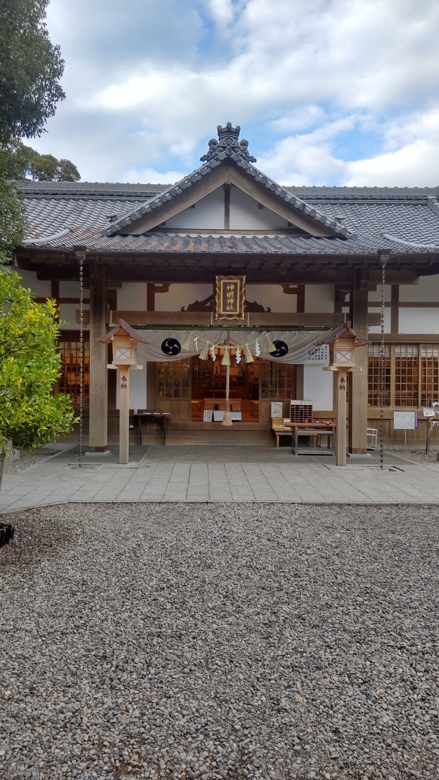 神明神社の拝殿