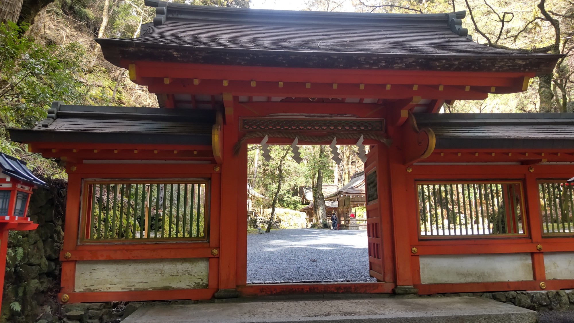 貴船神社奥宮の唐門