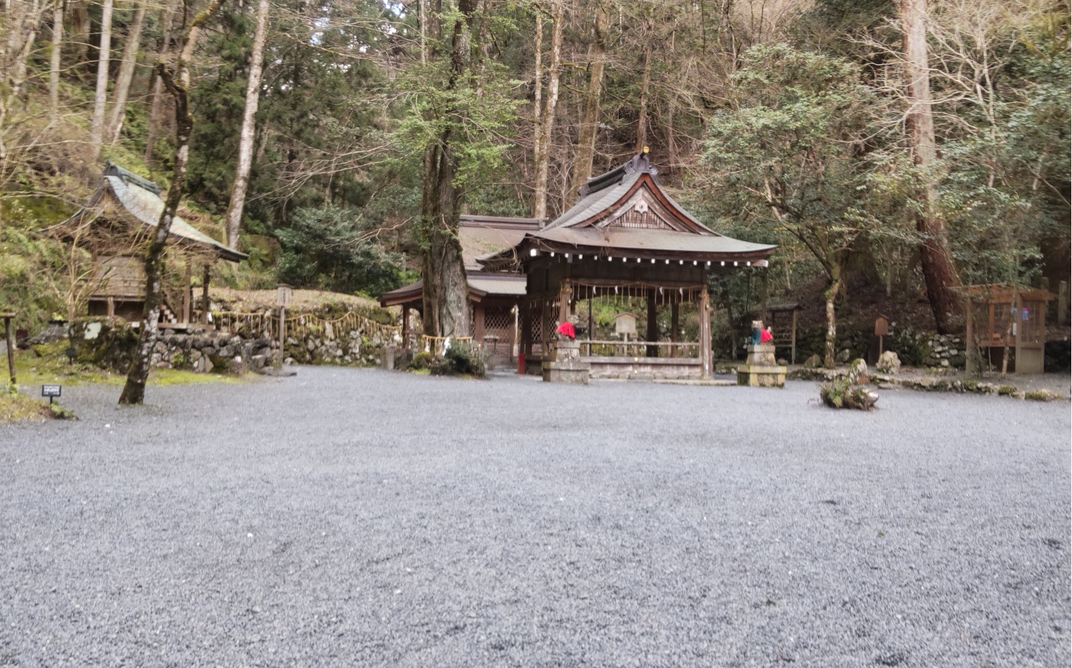貴船神社の奥宮境内