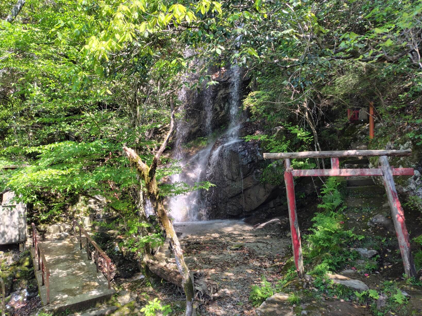 勝雄不動滝に到着