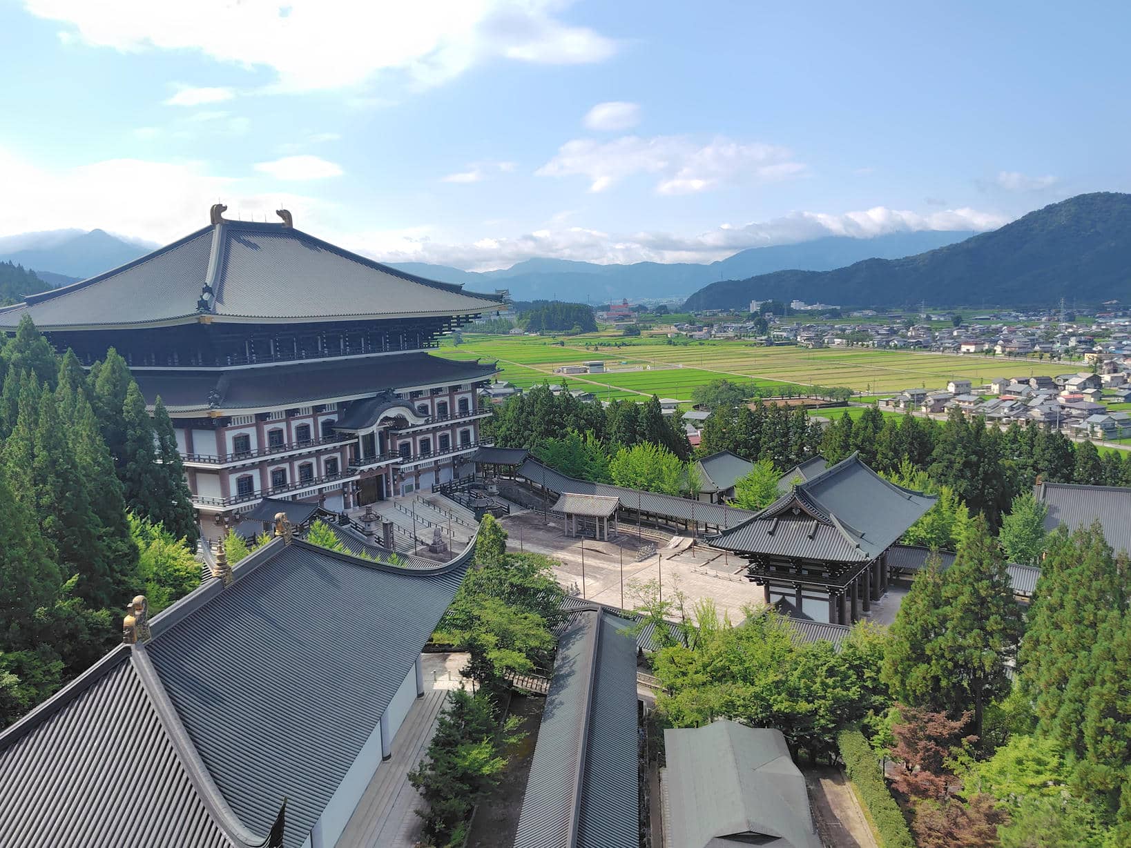 5重塔から見た勝山市