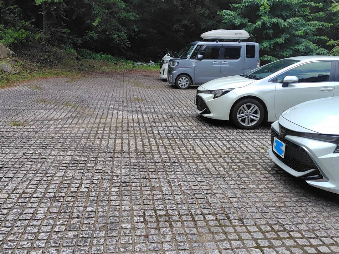 龍双ヶ滝の駐車場